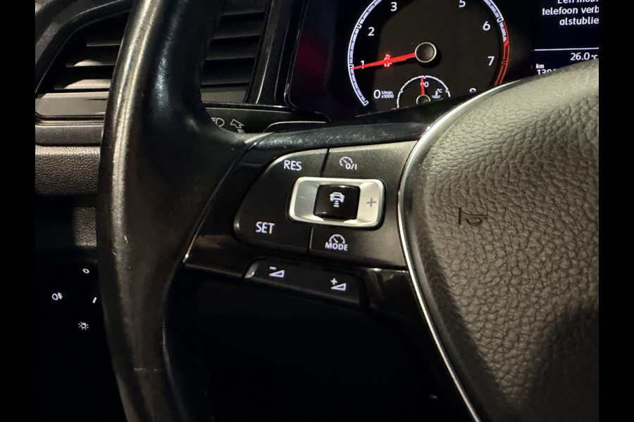Volkswagen T-Roc 1.5 TSI Sport Stoelverwarming | Lane assist | Trekhaak | Navigatie