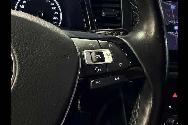 Volkswagen T-Roc 1.5 TSI Sport Stoelverwarming | Lane assist | Trekhaak | Navigatie