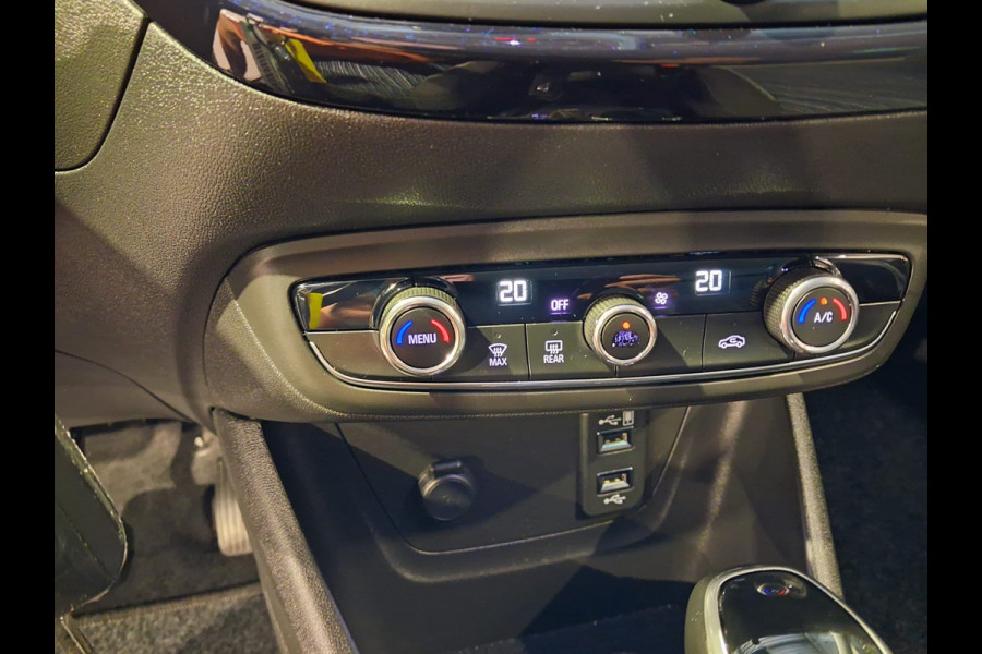 Opel Crossland X 1.2 Turbo Innovation Automaat | Camera | Trekhaak |