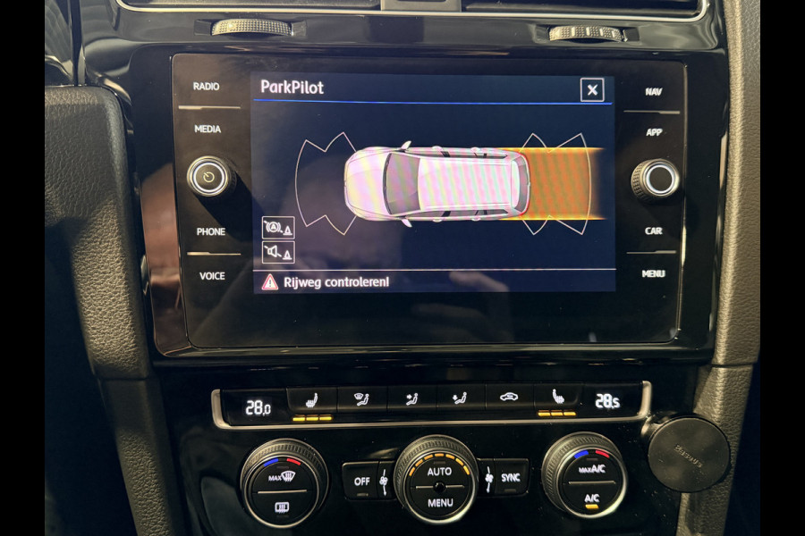 Volkswagen Golf Variant 1.0 TSI Highline Virtual | Navigatie | Stoelverwarming | Massage stoelen | Carplay/Android | Cruise control