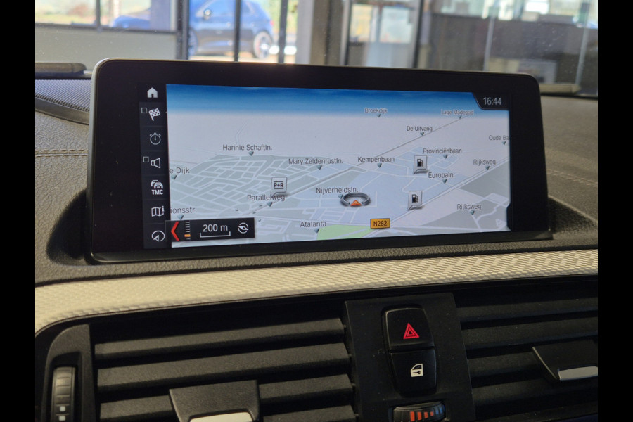 BMW 1-serie M-Sport Shadow Edition Camera | Leder | Stoelverwarming | Zwarte hemel | CarPlay | Cruise