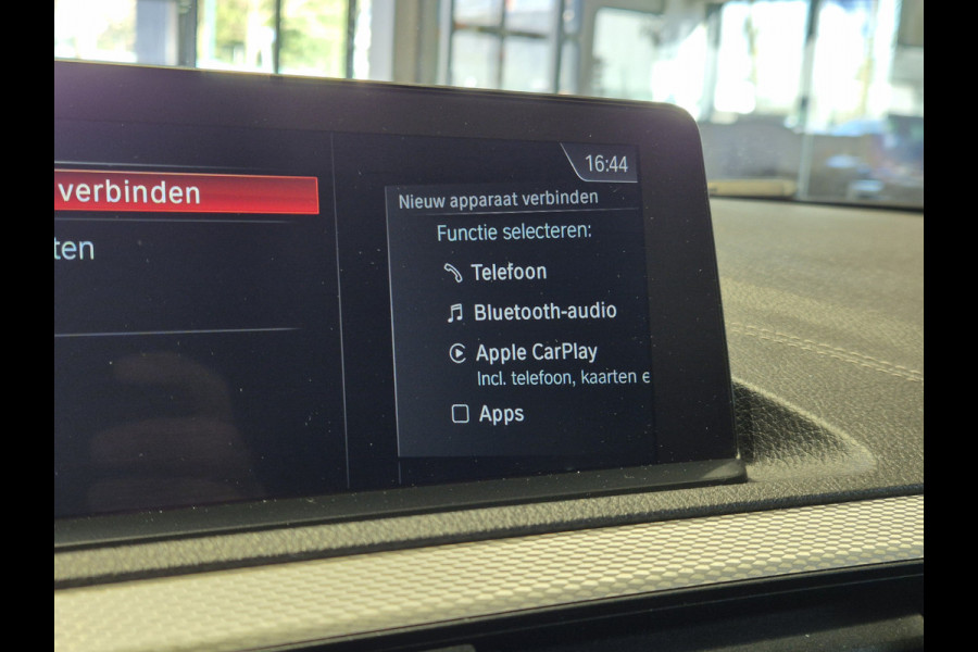 BMW 1-serie M-Sport Shadow Edition Camera | Leder | Stoelverwarming | Zwarte hemel | CarPlay | Cruise