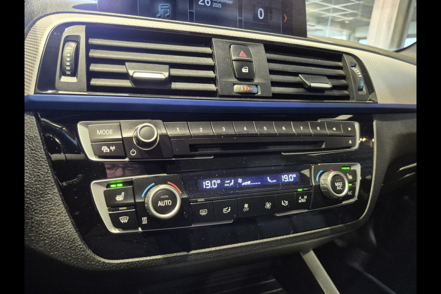 BMW 1-serie M-Sport Shadow Edition Camera | Leder | Stoelverwarming | Zwarte hemel | CarPlay | Cruise