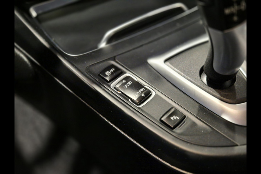 BMW 1-serie M-Sport Shadow Edition Camera | Leder | Stoelverwarming | Zwarte hemel | CarPlay | Cruise