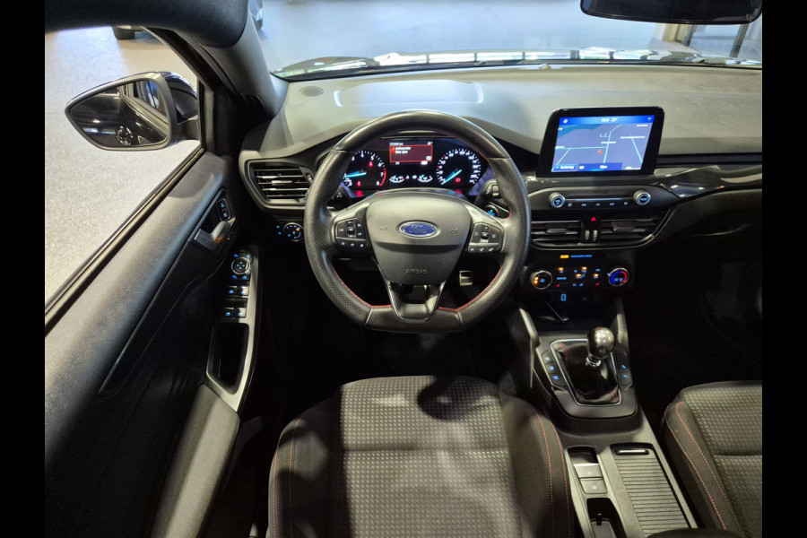 Ford FOCUS Wagon 1.0 EcoBoost Titanium Business Navigatie | LED | Camera | Carplay | Clima