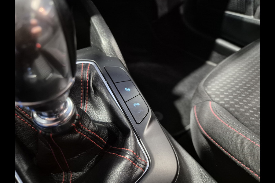 Ford FOCUS Wagon 1.0 EcoBoost Titanium Business Navigatie | LED | Camera | Carplay | Clima
