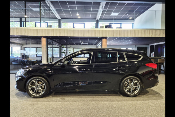 Ford FOCUS Wagon 1.0 EcoBoost Titanium Business Navigatie | LED | Camera | Carplay | Clima