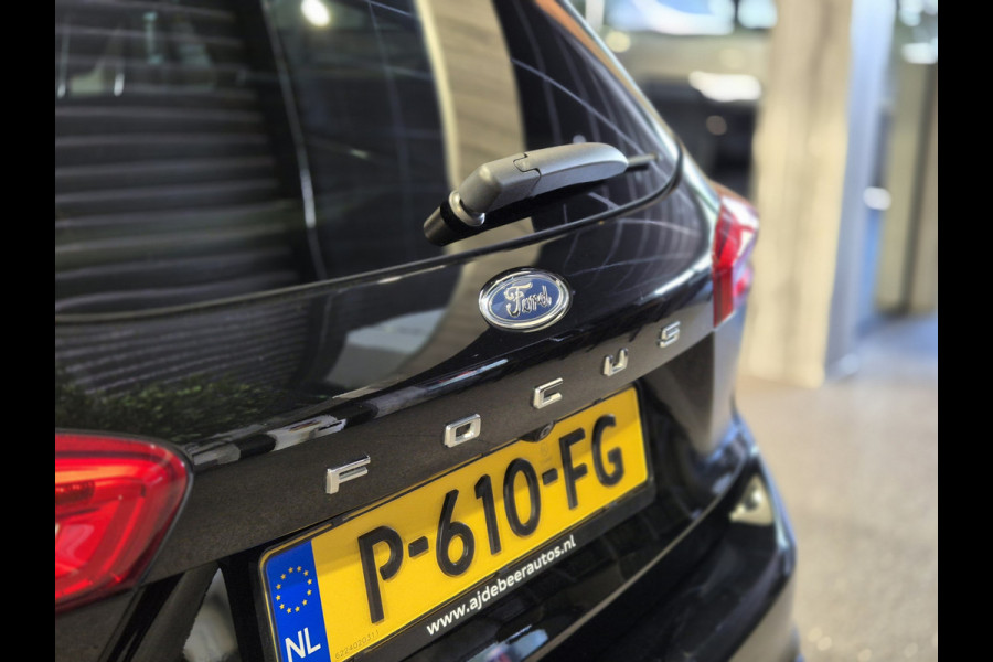 Ford FOCUS Wagon 1.0 EcoBoost Titanium Business Navigatie | LED | Camera | Carplay | Clima