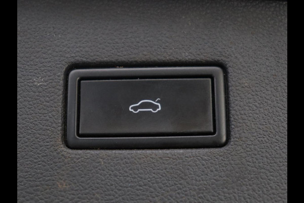 Volkswagen Tiguan Allspace 1.5 TSI Highline Business R | Leder | Trekhaak | Virtual dashboard | Adaptive cruise | Camera | Park assist | Carplay | Climate control | Stoelverwarming | Full LED |
