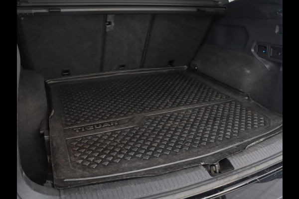 Volkswagen Tiguan Allspace 1.5 TSI Highline Business R | Leder | Trekhaak | Virtual dashboard | Adaptive cruise | Camera | Park assist | Carplay | Climate control | Stoelverwarming | Full LED |