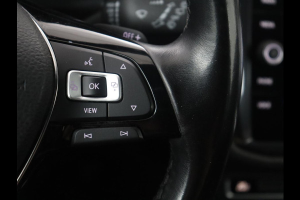 Volkswagen Tiguan Allspace 1.5 TSI Highline Business R | Leder | Trekhaak | Virtual dashboard | Adaptive cruise | Camera | Park assist | Carplay | Climate control | Stoelverwarming | Full LED |