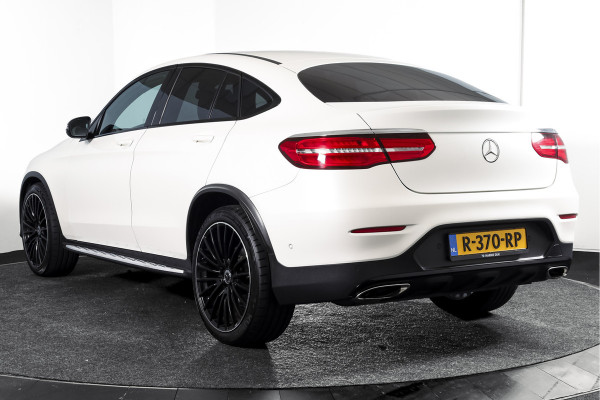 Mercedes-Benz GLC Coupé 250 4MATIC 211 PK Premium AMG Line | S/K-Panodak | Cruise | Stoelverw. | PDC | Camera | App. Connect | ECC | LM 21" |