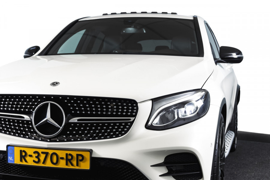 Mercedes-Benz GLC Coupé 250 4MATIC 211 PK Premium AMG Line | S/K-Panodak | Cruise | Stoelverw. | PDC | Camera | App. Connect | ECC | LM 21" |