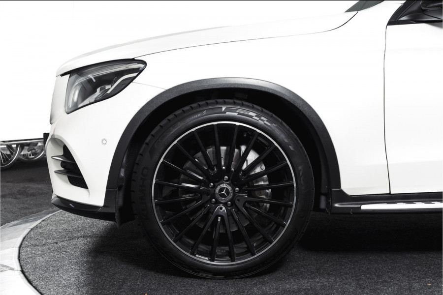 Mercedes-Benz GLC Coupé 250 4MATIC 211 PK Premium AMG Line | S/K-Panodak | Cruise | Stoelverw. | PDC | Camera | App. Connect | ECC | LM 21" |