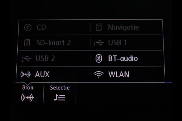 Volkswagen Tiguan Allspace 1.5 TSI Highline Business R | Leder | Trekhaak | Virtual dashboard | Adaptive cruise | Camera | Park assist | Carplay | Climate control | Stoelverwarming | Full LED |