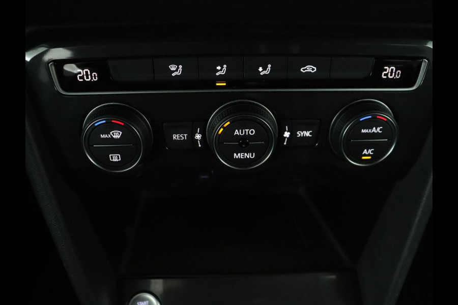 Volkswagen Tiguan Allspace 1.5 TSI Highline Business R | Leder | Trekhaak | Virtual dashboard | Adaptive cruise | Camera | Park assist | Carplay | Climate control | Stoelverwarming | Full LED |