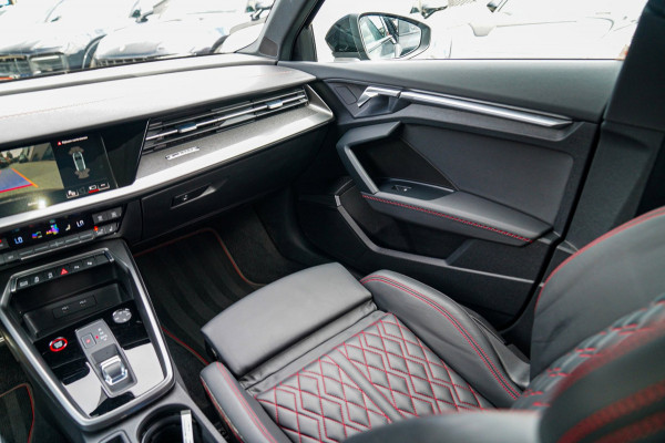 Audi S3 Sportback 2.0 TFSI S3 quattro | Panorama | RS Zetels | Virtual Cockpit | Bang&Olufsen | Adaptieve Cruise Control | LED