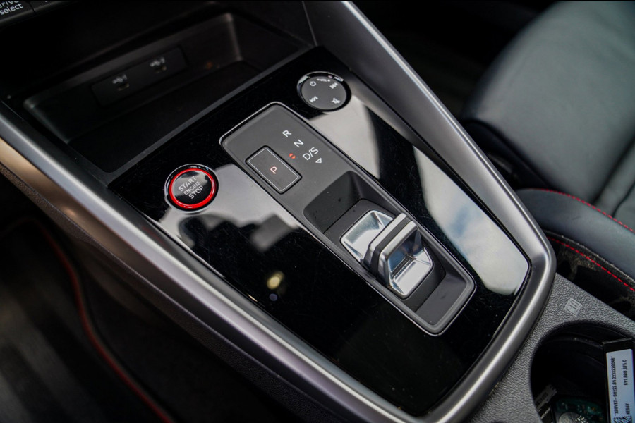 Audi S3 Sportback 2.0 TFSI S3 quattro | Panorama | RS Zetels | Virtual Cockpit | Bang&Olufsen | Adaptieve Cruise Control | LED