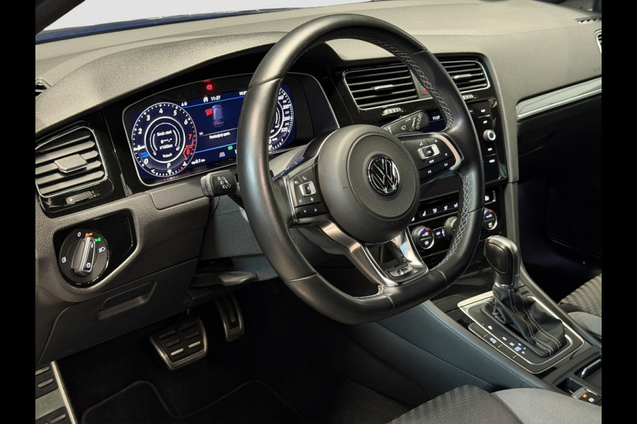 Volkswagen Golf 1.5 TSI Highline Business R|EL.Trekh|ACC|Carplay|Navi| Lapiz Blue