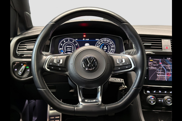 Volkswagen Golf 1.5 TSI Highline Business R|EL.Trekh|ACC|Carplay|Navi| Lapiz Blue