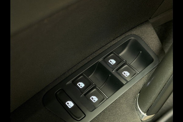Volkswagen Golf 1.5 TSI Highline Business R|EL.Trekh|ACC|Carplay|Navi| Lapiz Blue