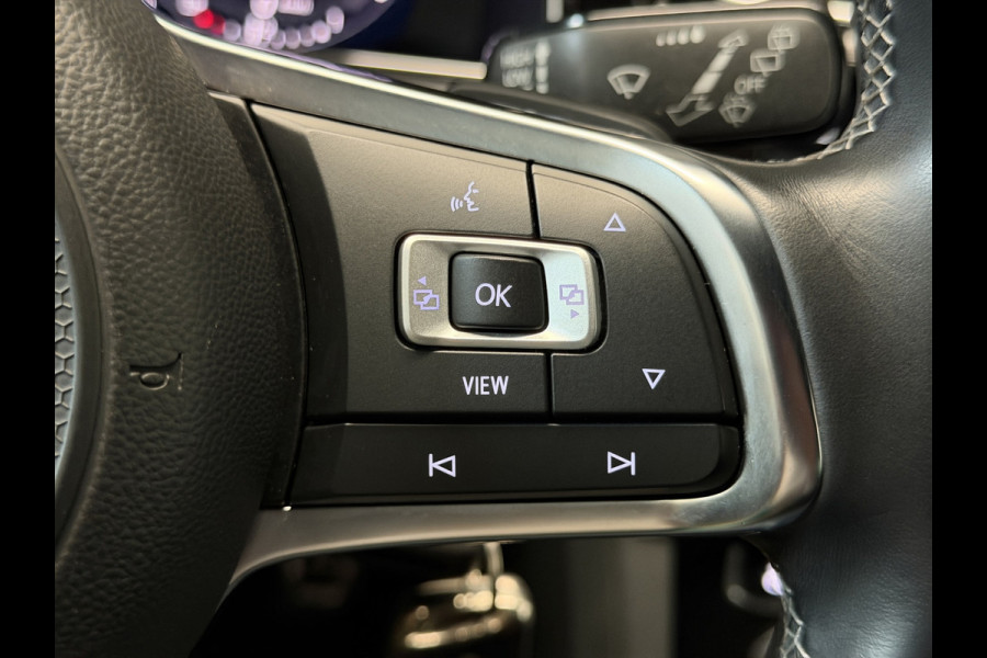 Volkswagen Golf 1.5 TSI Highline Business R|EL.Trekh|ACC|Carplay|Navi| Lapiz Blue