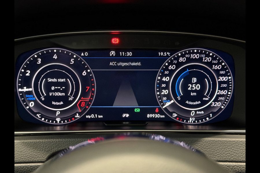 Volkswagen Golf 1.5 TSI Highline Business R|EL.Trekh|ACC|Carplay|Navi| Lapiz Blue
