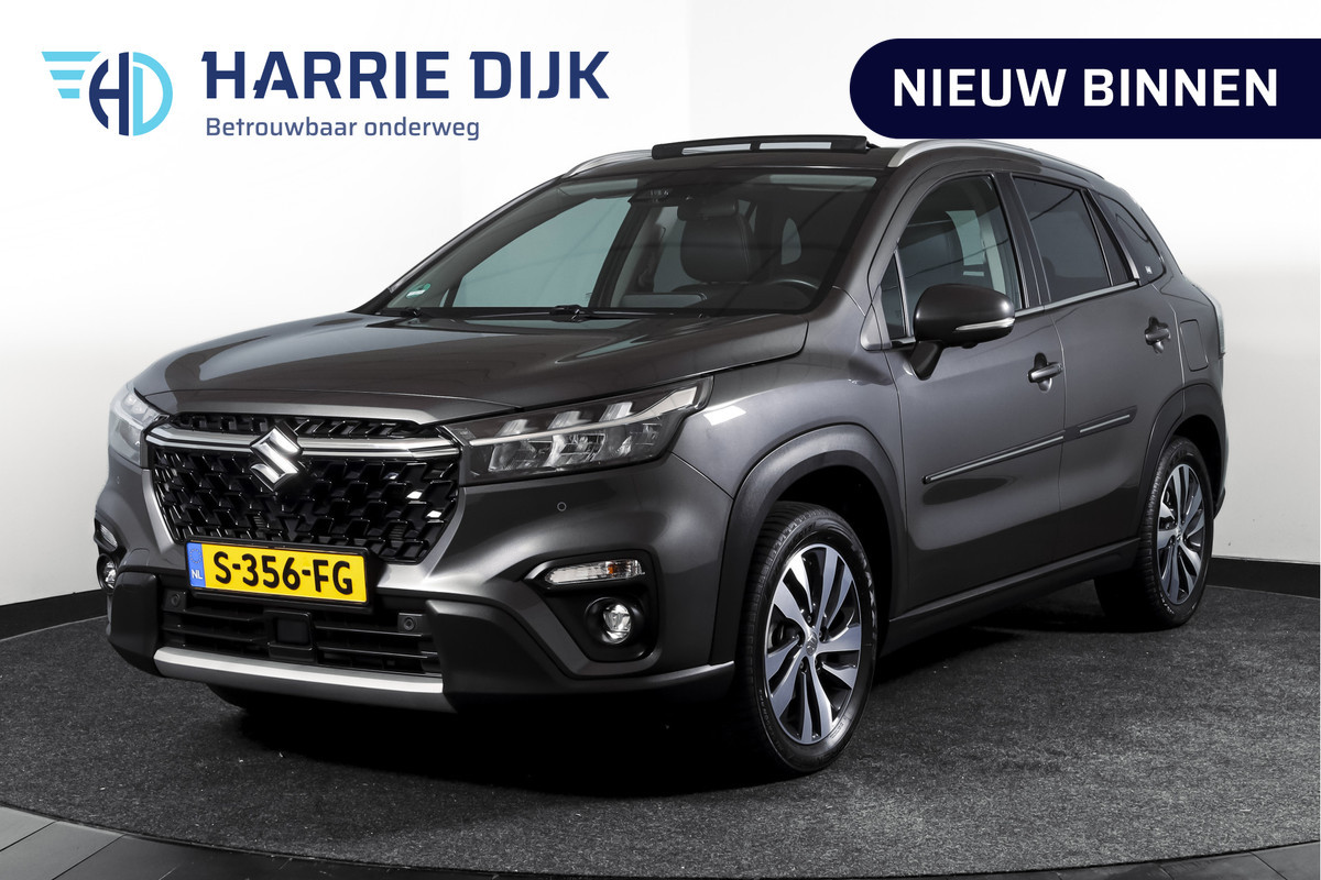 Suzuki S-Cross 1.5 Hybrid Style Orig. NL | S/K-Panodak | Adapt. Cruise | Stoelverw. | 360 Camera | PDC | NAV+App. Connect | Afn. Trekhaak | ECC | LM 17" |
