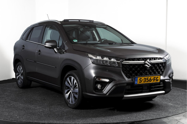 Suzuki S-Cross 1.5 Hybrid Style Orig. NL | S/K-Panodak | Adapt. Cruise | Stoelverw. | 360 Camera | PDC | NAV+App. Connect | Afn. Trekhaak | ECC | LM 17" |