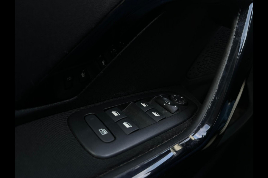 Peugeot 2008 1.2 Signature, Airco, Bluetooth, Cruise, Carplay, Navi, PDC, NAP, APK