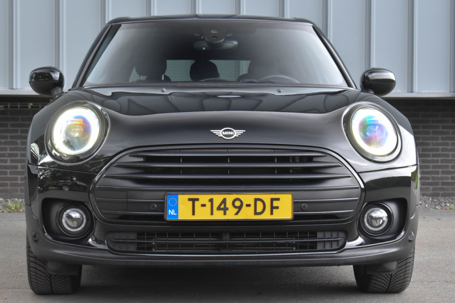 MINI Clubman 1.5 One Aut. | Xenon/LED | Stoelverwarming | Keyless | Navi | DAB | Black Pack