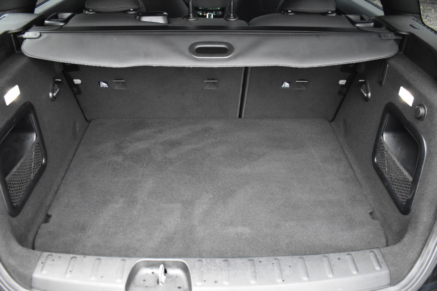 MINI Clubman 1.5 One Aut. | Xenon/LED | Stoelverwarming | Keyless | Navi | DAB | Black Pack