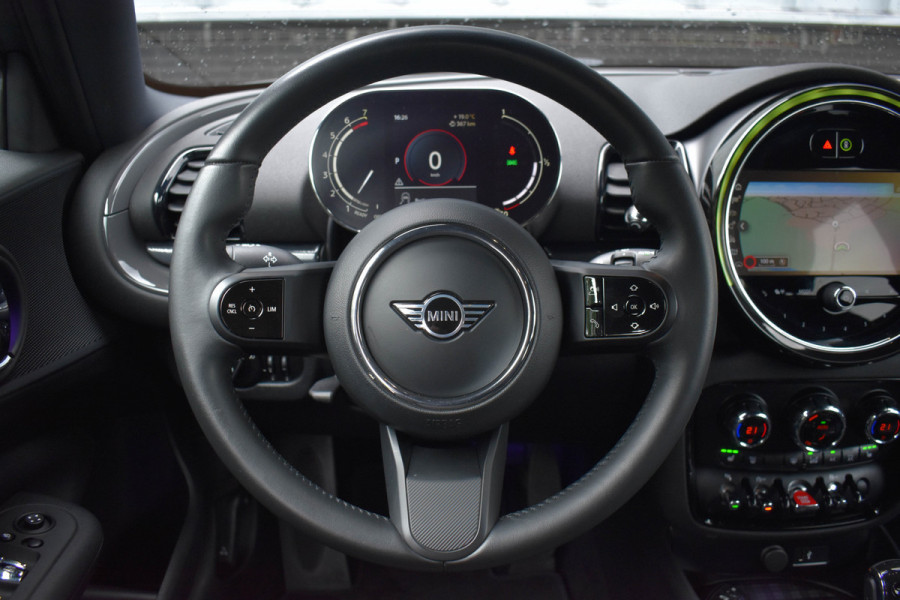 MINI Clubman 1.5 One Aut. | Xenon/LED | Stoelverwarming | Keyless | Navi | DAB | Black Pack