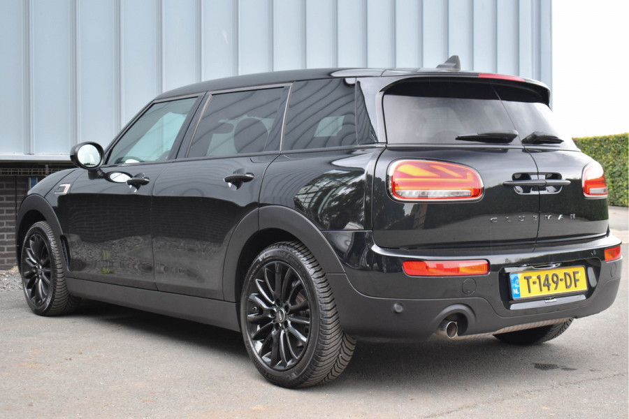 MINI Clubman 1.5 One Aut. | Xenon/LED | Stoelverwarming | Keyless | Navi | DAB | Black Pack