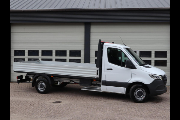 Mercedes-Benz eSprinter 320 81kWh L3 Open Laadbak 430 cm - Select - MBUX - Camera