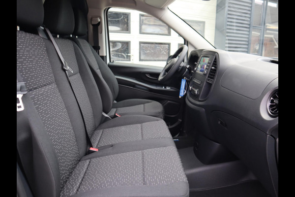 Mercedes-Benz eVito 112 66 kWh SoH 97,6 % AC + DC Snelladen L2 Lang - LM - Camera - 3 Zits - Betimmerd