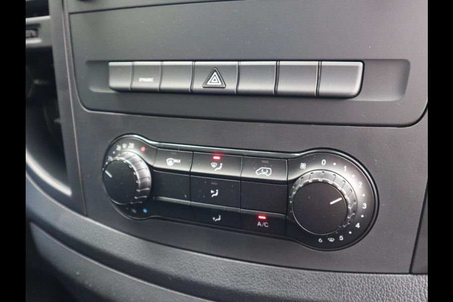 Mercedes-Benz eVito 112 66 kWh SoH 97,6 % AC + DC Snelladen L2 Lang - LM - Camera - 3 Zits - Betimmerd