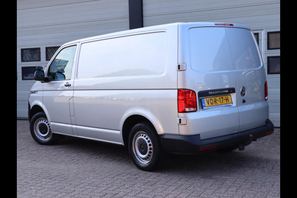 Volkswagen Transporter 2.0 TDI 150pk Automaat Euro 6 - Cruise - Camera - Trekhaak