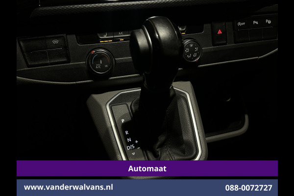 Volkswagen Transporter 2.0 TDI 200pk Automaat L2H1 Bulli inrichting Euro6 Airco | Camera | 2500kg Trekhaak | Imperiaal | Apple Carplay | LED Adaptieve Cruisecontrol, Android Auto LM Velgen, Lederen bekleding, Stoelverwarming, Parkeersensoren