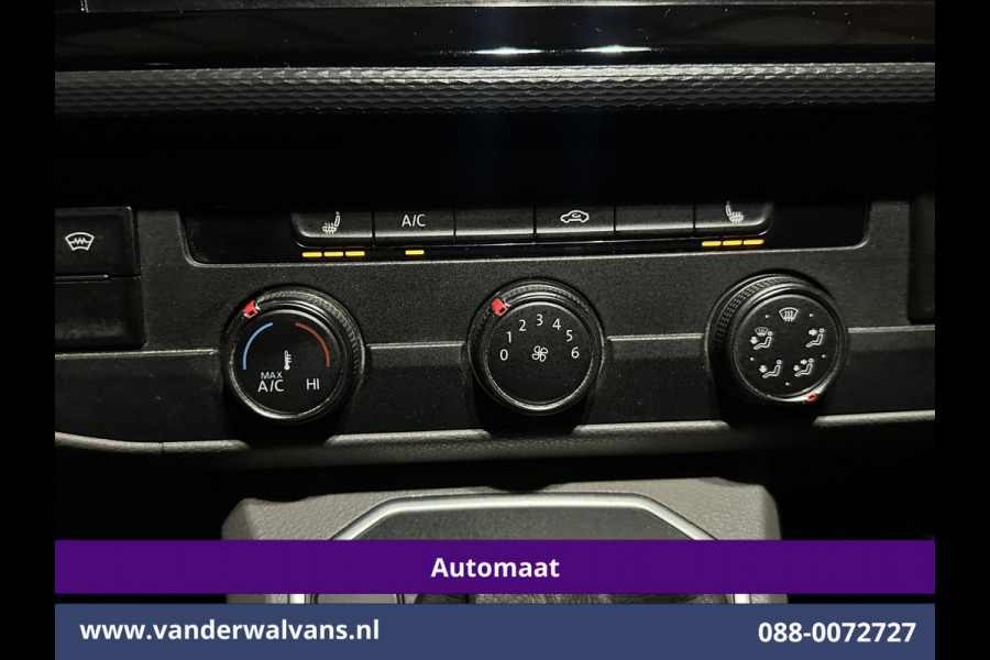 Volkswagen Transporter 2.0 TDI 200pk Automaat L2H1 Bulli inrichting Euro6 Airco | Camera | 2500kg Trekhaak | Imperiaal | Apple Carplay | LED Adaptieve Cruisecontrol, Android Auto LM Velgen, Lederen bekleding, Stoelverwarming, Parkeersensoren
