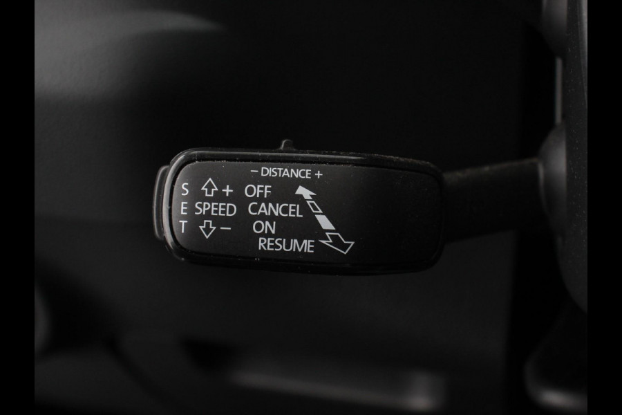 Škoda Karoq 1.5 TSI 150pk DSG Ambition Navigatie Apple Carplay/Android Auto Camera Climate Control Adaptieve Cruise control Lichtmetalen Velgen