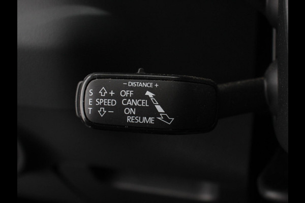 Škoda Karoq 1.5 TSI 150pk DSG Ambition Navigatie Apple Carplay/Android Auto Camera Climate Control Adaptieve Cruise control Lichtmetalen Velgen