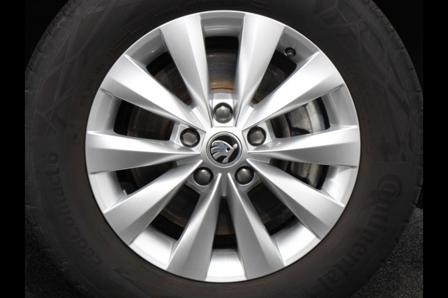 Škoda Karoq 1.5 TSI 150pk DSG Ambition Navigatie Apple Carplay/Android Auto Camera Climate Control Adaptieve Cruise control Lichtmetalen Velgen