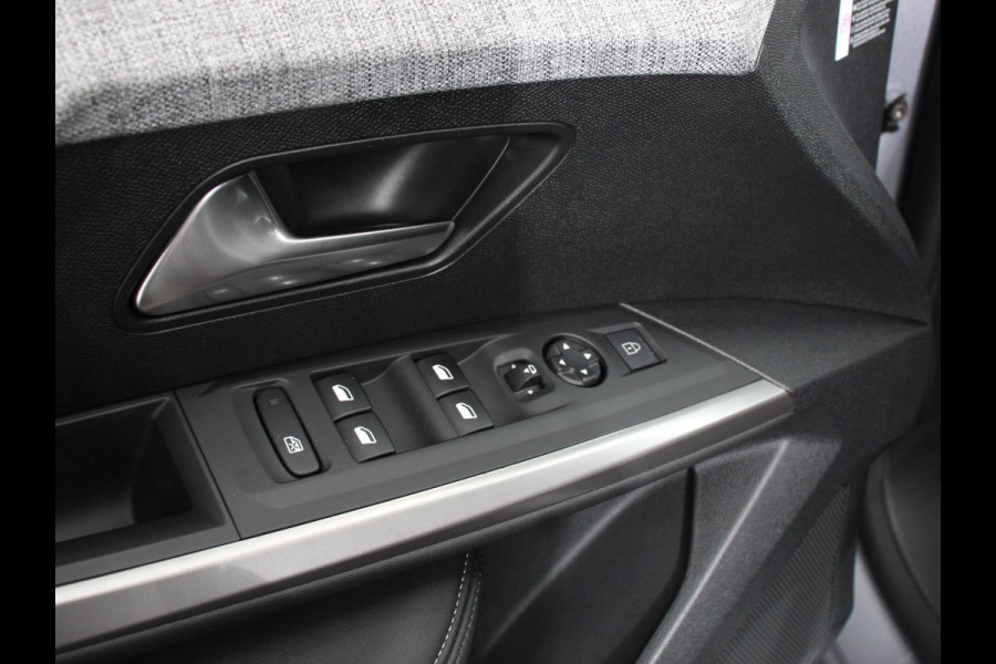 Peugeot 5008 1.2 Hybrid 145pk Automaat Allure 7p Navigatie Apple Carplay/Android Auto Camera Climate control Dab Led Keyless start Lichtmetalen Velgen Parkeer sensoren