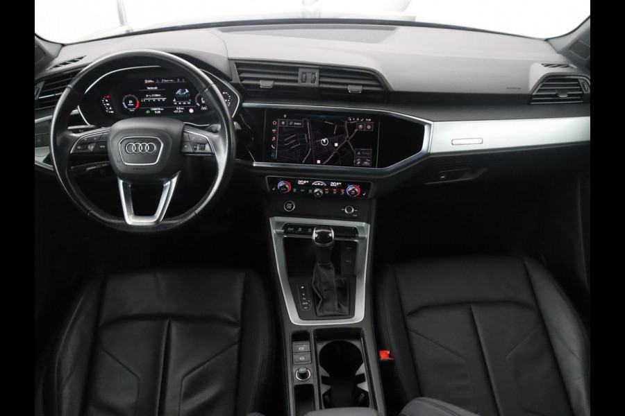 Audi Q3 35 TFSI S edition | Leder | Virtual Dashboard | Carplay | Stoelverwarming | Climate control | Cruise control | Camera | Park assist | Navigatie |