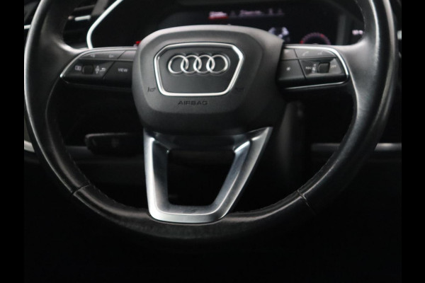 Audi Q3 35 TFSI S edition | Leder | Virtual Dashboard | Carplay | Stoelverwarming | Climate control | Cruise control | Camera | Park assist | Navigatie |