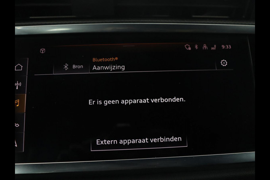 Audi Q3 35 TFSI S edition | Leder | Virtual Dashboard | Carplay | Stoelverwarming | Climate control | Cruise control | Camera | Park assist | Navigatie |