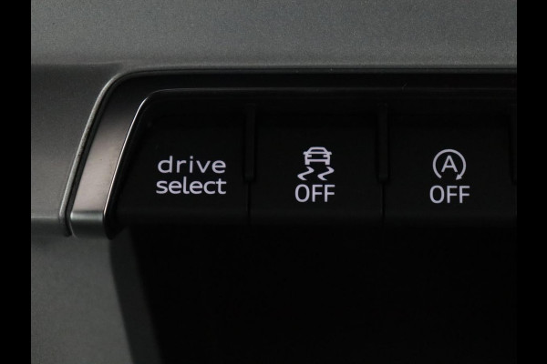 Audi Q3 35 TFSI S edition | Leder | Virtual Dashboard | Carplay | Stoelverwarming | Climate control | Cruise control | Camera | Park assist | Navigatie |