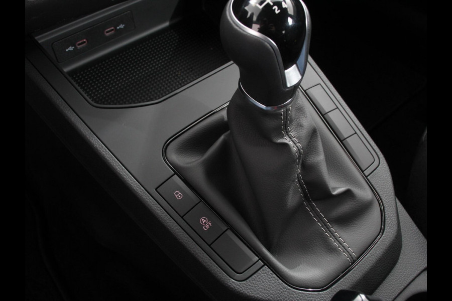 Seat Ibiza 1.0 MPI Style Navigatie Apple Carplay/Android Auto Climate Control Cruise Control Bluetooth