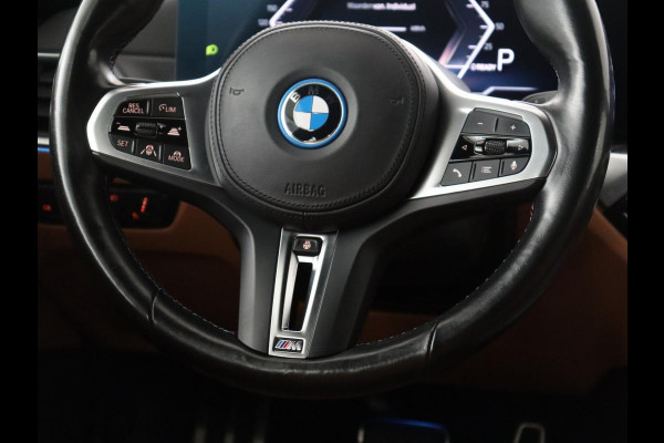 BMW i4 M50 High Executive 84 kWh | SOH 94.5% | Leder | Adaptive cruise | M-Sport stoelen | Head up | 360 camera | Memory | Stuur/stoel verwarming | M-sport stuur |